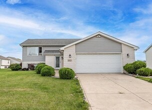 Building Photo - 3023 W 63rd Ln