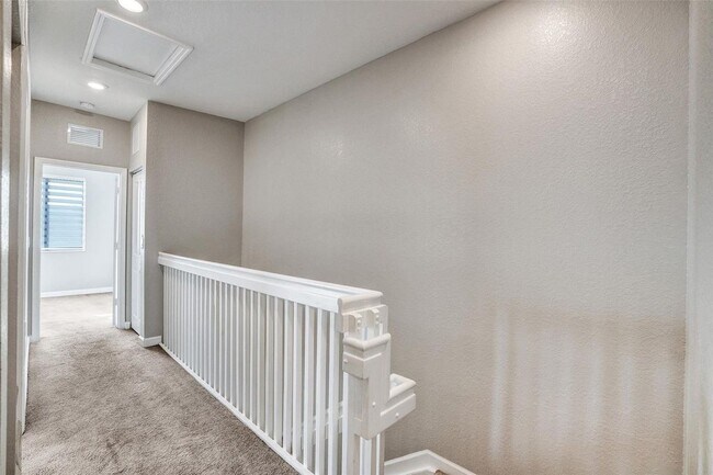 Building Photo - 389 NE 208th Terrace