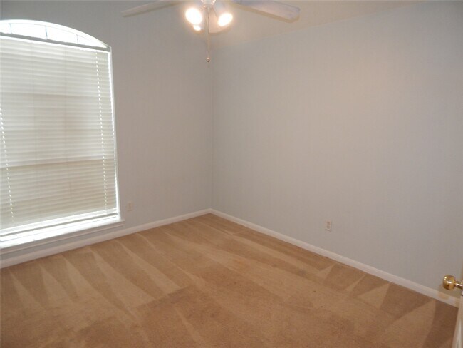Building Photo - 6406 Horsepen Bayou Dr
