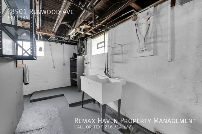 Building Photo - 18901 Renwood Ave