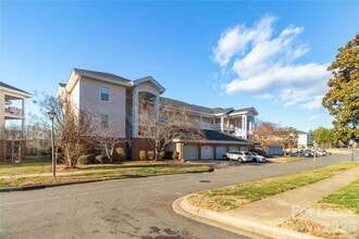 Building Photo - 9047 Meadow Vista Rd