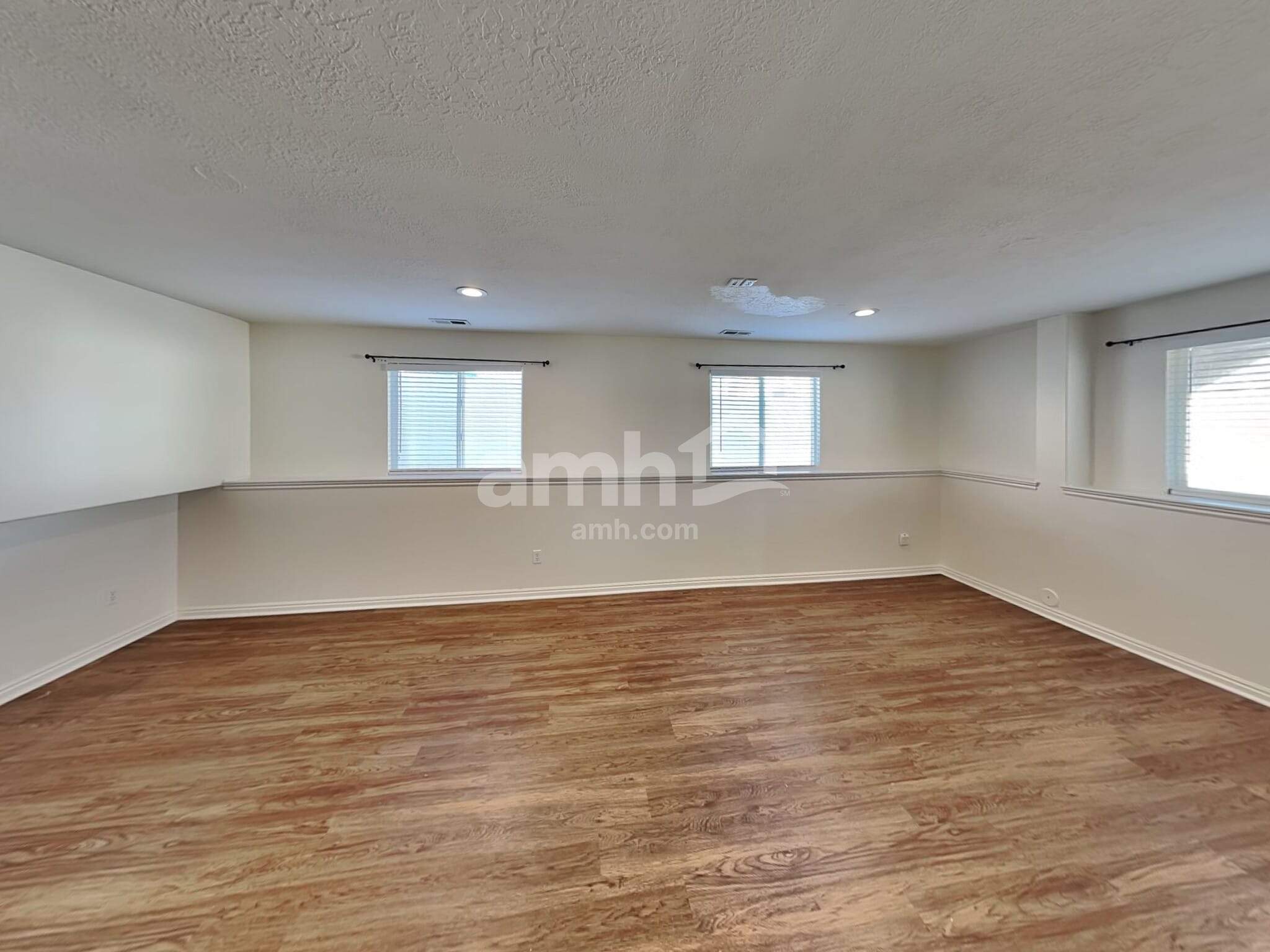 Building Photo - 3920 W 975 S