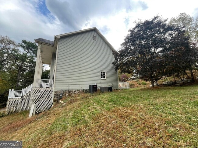 Building Photo - 156 Plantation Trce