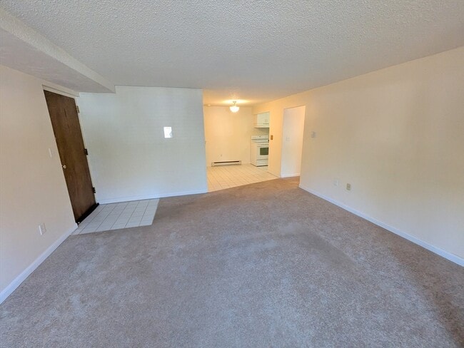 Building Photo - 16 Juniper Rd