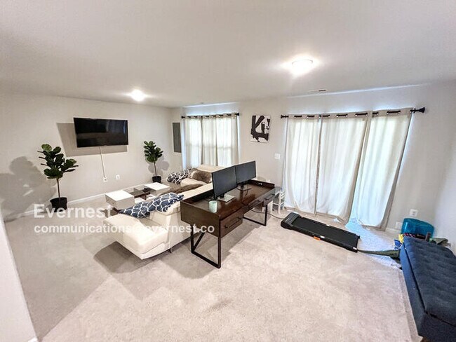Building Photo - 3817 Drayton Ct