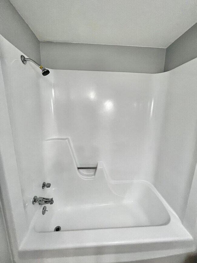 Building Photo - Myers Court