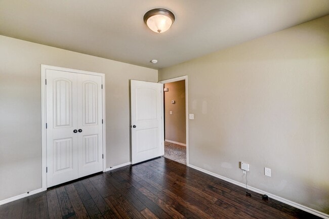 Building Photo - 5700 Goldfinger Rd