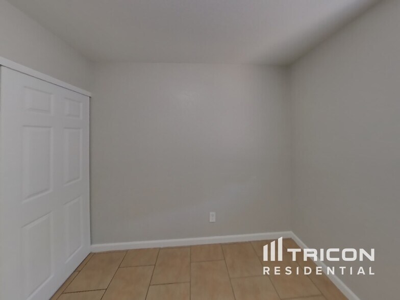 Building Photo - 7302 W Heatherbrae Dr