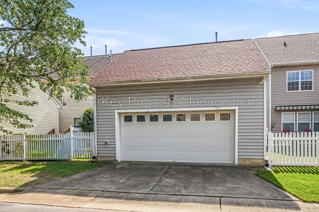 Building Photo - 725 Keystone Park Dr