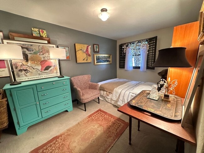 Building Photo - Queen Anne - Villa Costella - 1 Bedroom / ...