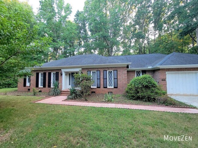 Building Photo - 303 Driftwood Dr
