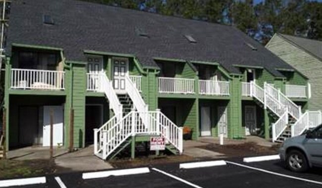 Building Photo - 411 Cambridge Cir