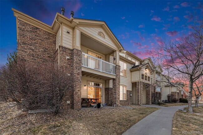 Building Photo - Cozy 1-Bedroom Condo Retreat with Fireplac...