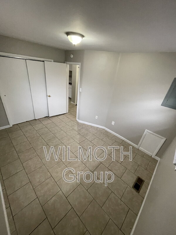 Building Photo - 622 Brewer Pl