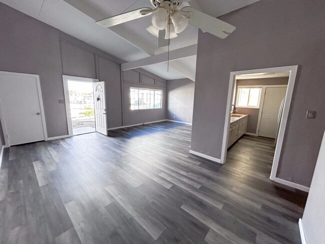 Building Photo - Remodeled 3 bedroom in Stead