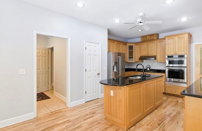 Building Photo - The Perfect Tallahassee 4 BR Family Home with Pool, Porch & Privacy