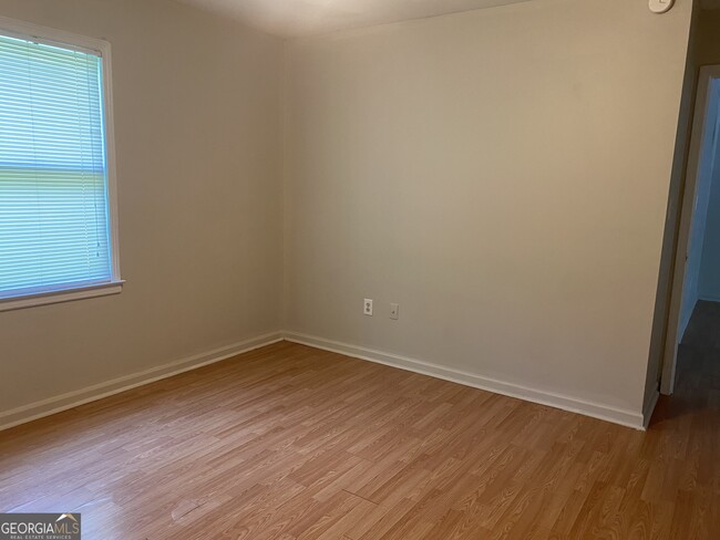 Building Photo - 625 Whitehall Rd