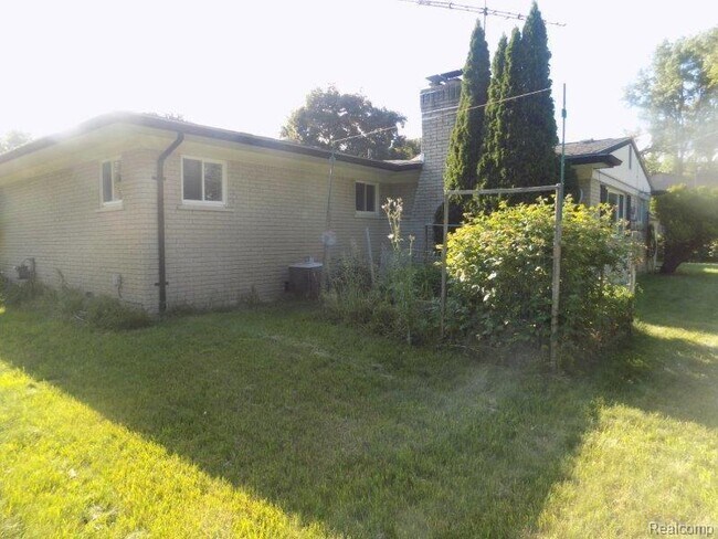 Building Photo - 53400 Tundra Dr