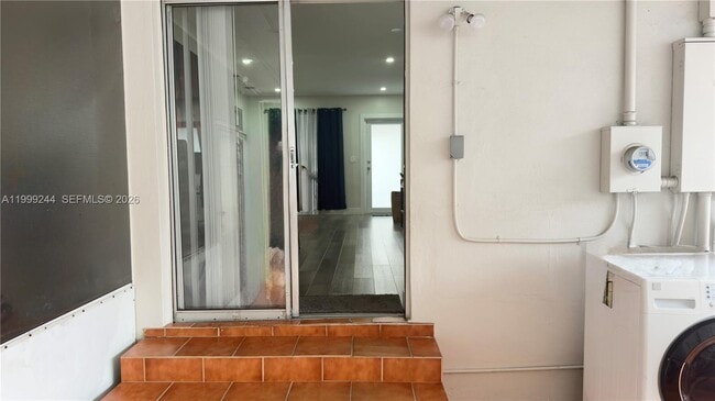 Building Photo - 434 Tamiami Blvd