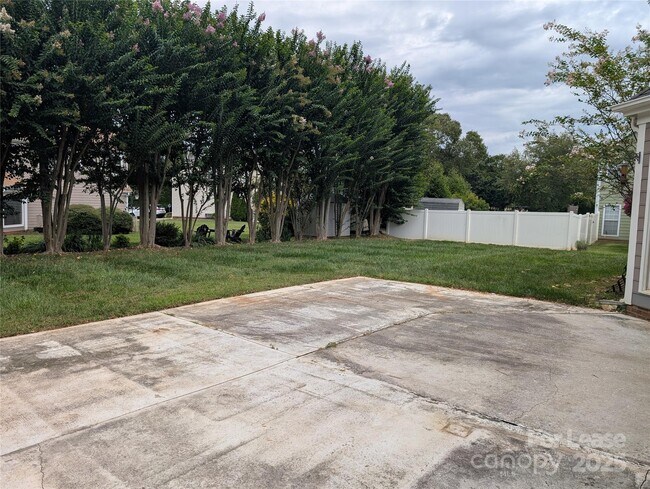 Building Photo - 9125 Old Barnette Pl