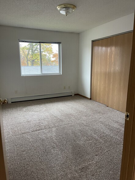 Building Photo - 10514 Gull Point Rd