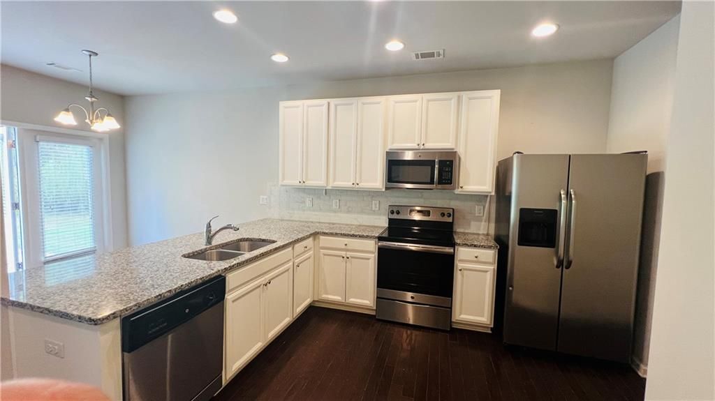 Building Photo - 256 Highland Pointe Cir E