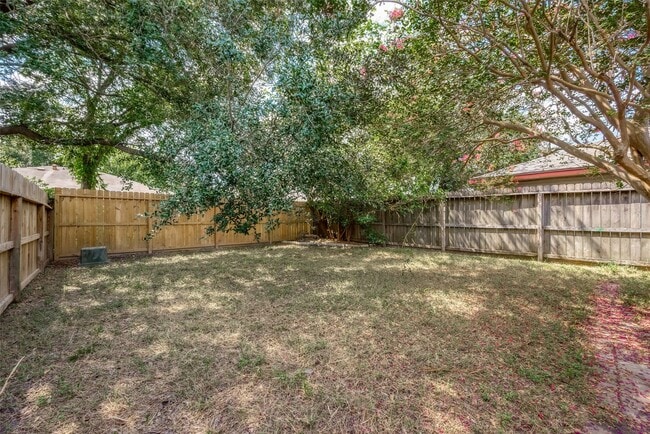 Building Photo - 11009 Crenchrus Ct