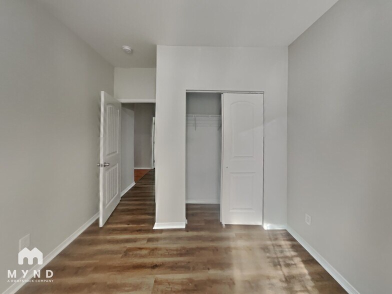 Building Photo - 1120 Sweet Gale Dr