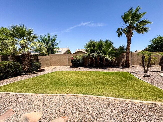 Building Photo - For Rent: 3-bedroom, 2-bathroom home in Barkley Ranch