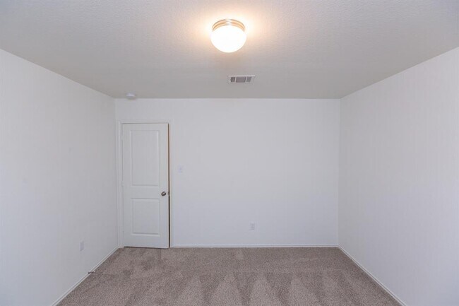 Building Photo - 1003 Honey Locust Wy