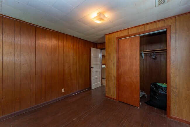Building Photo - 10801 E Fork Rd