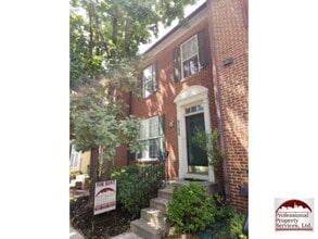 Building Photo - Price Reduction! Luxury Townhome!