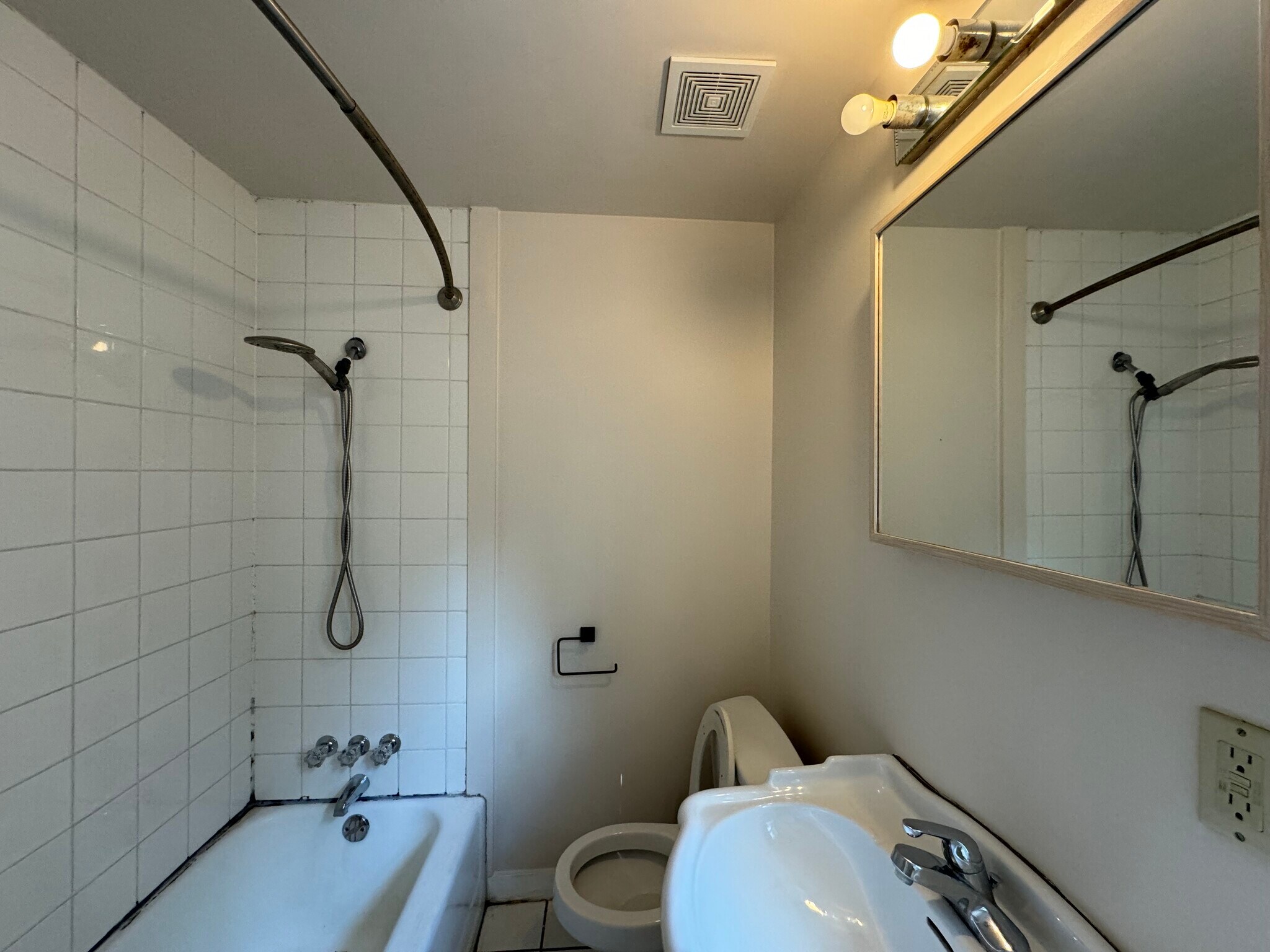 Building Photo - 5709 Melvin St