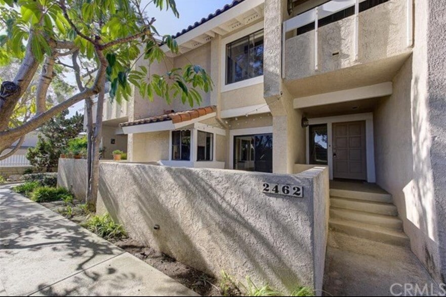 Primary Photo - 2462 Fairbrook Way