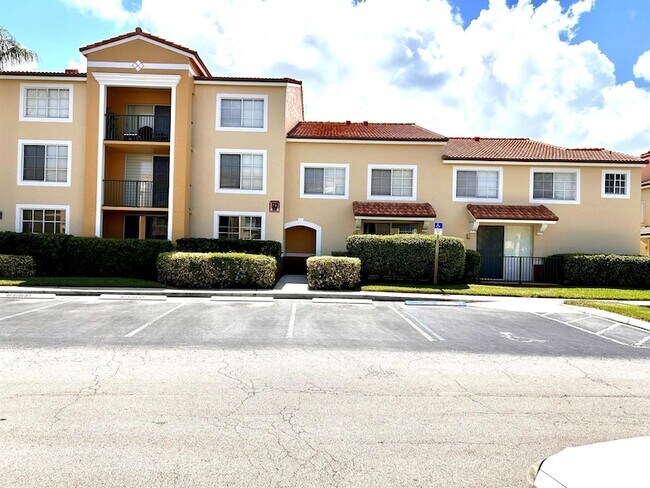 Building Photo - 127 Yacht Club Way