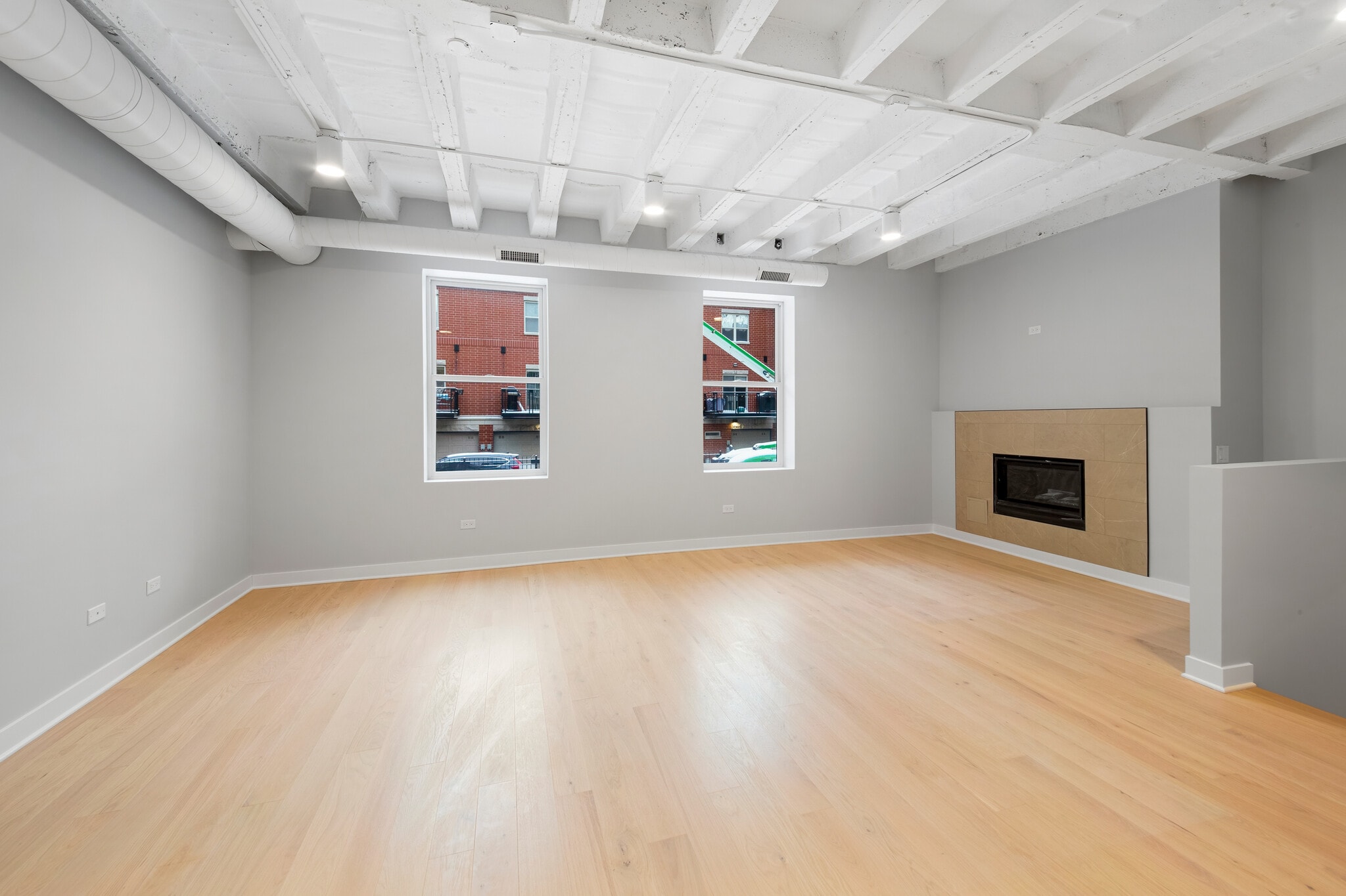 Building Photo - 4637 N Ashland Ave