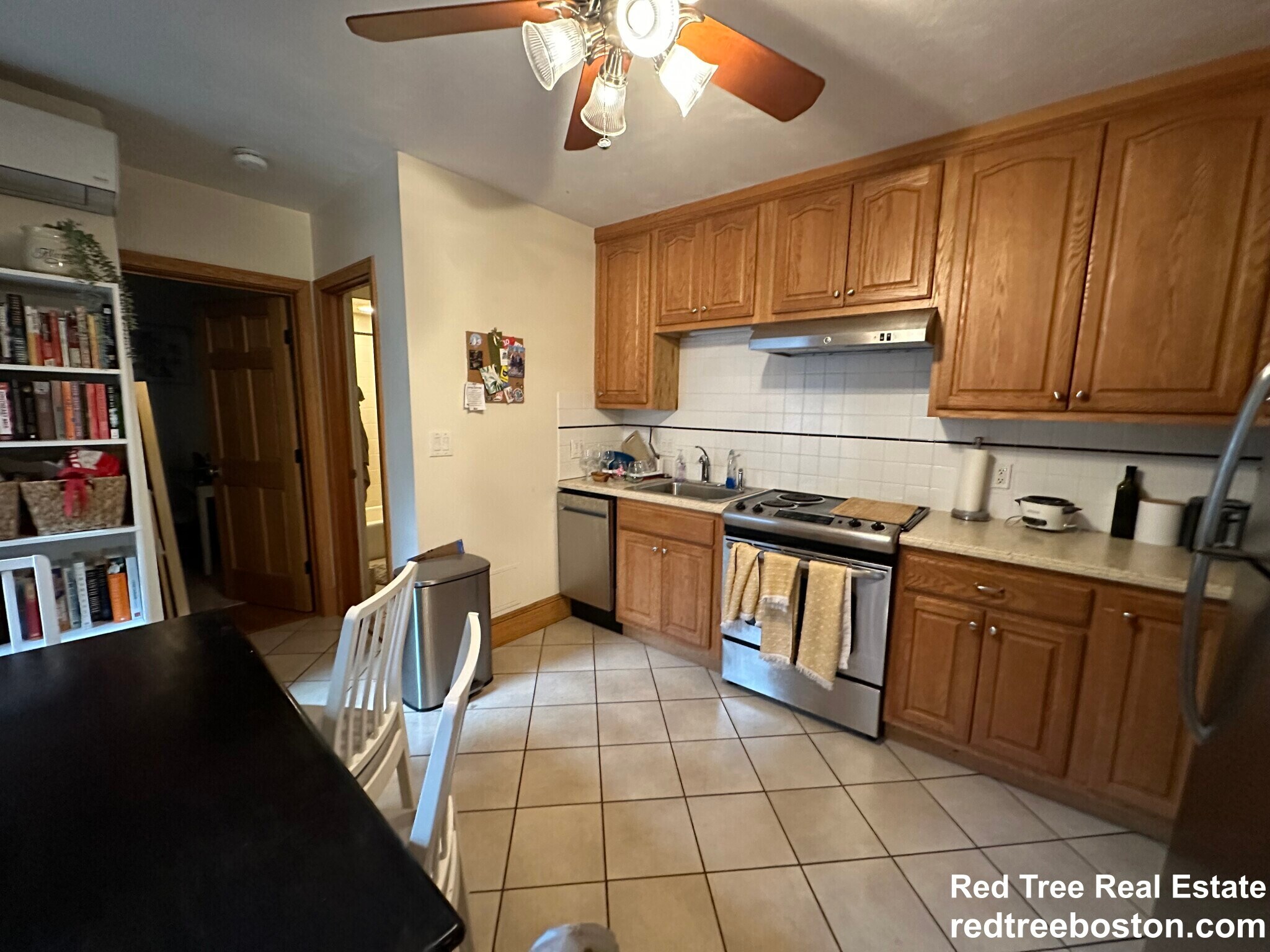 Building Photo - 7 Phillips St