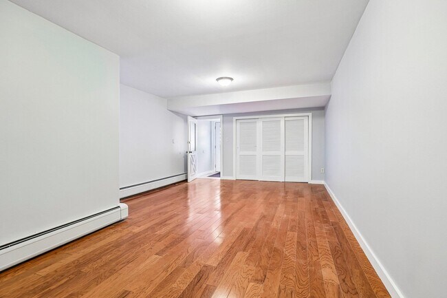 Building Photo - 628 Palisade Ave
