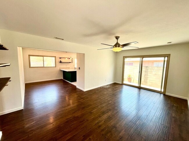 Building Photo - Beautiful 3B 2BA Home in Paradise Hills