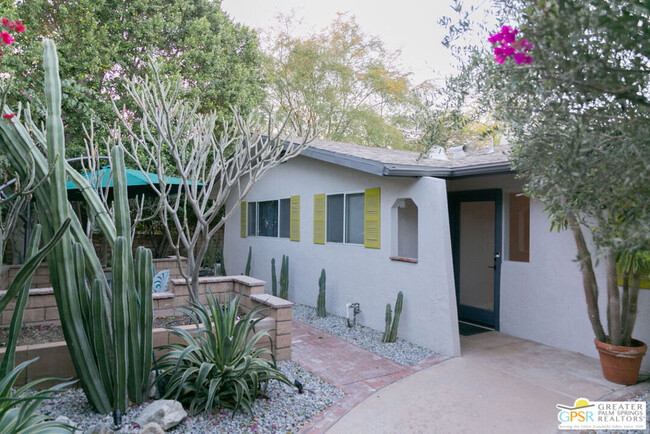 Building Photo - 38820 Bel Air Dr