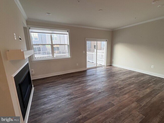 Building Photo - 139 Rubens Dr