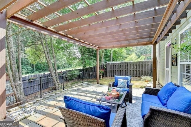 Building Photo - 335 Pintail Ct