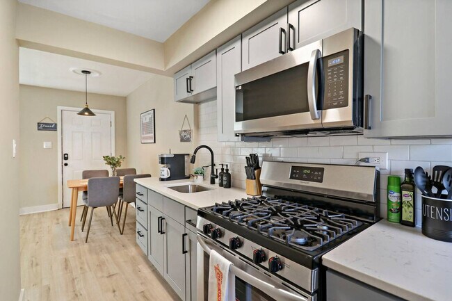 Building Photo - 4444 Wisconsin Ave