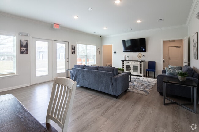 Clubhouse - Riverside Place