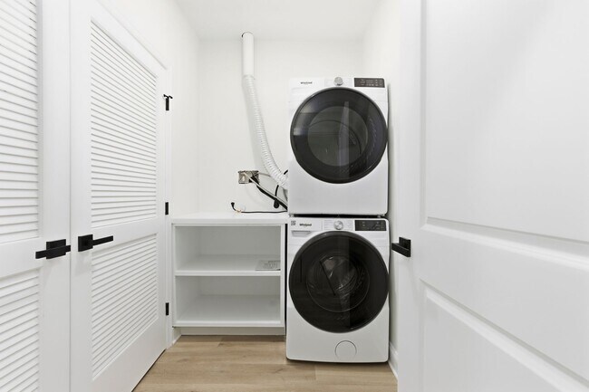 Building Photo - 2926 W Oxford St