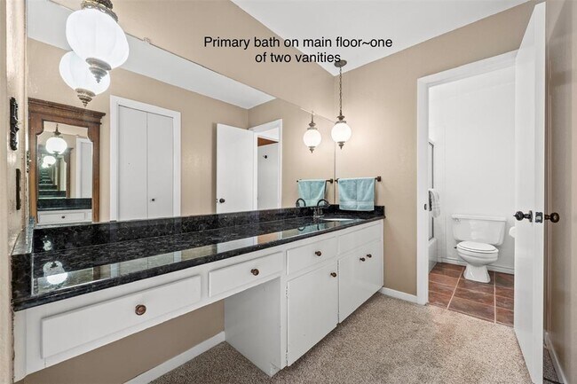 Building Photo - 9411 Cedar Crest Dr