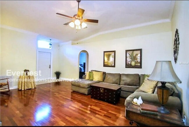 Building Photo - 136 Pine Isle Dr