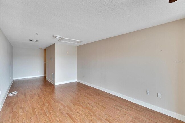 Building Photo - 6414 Sunset Bay Cir