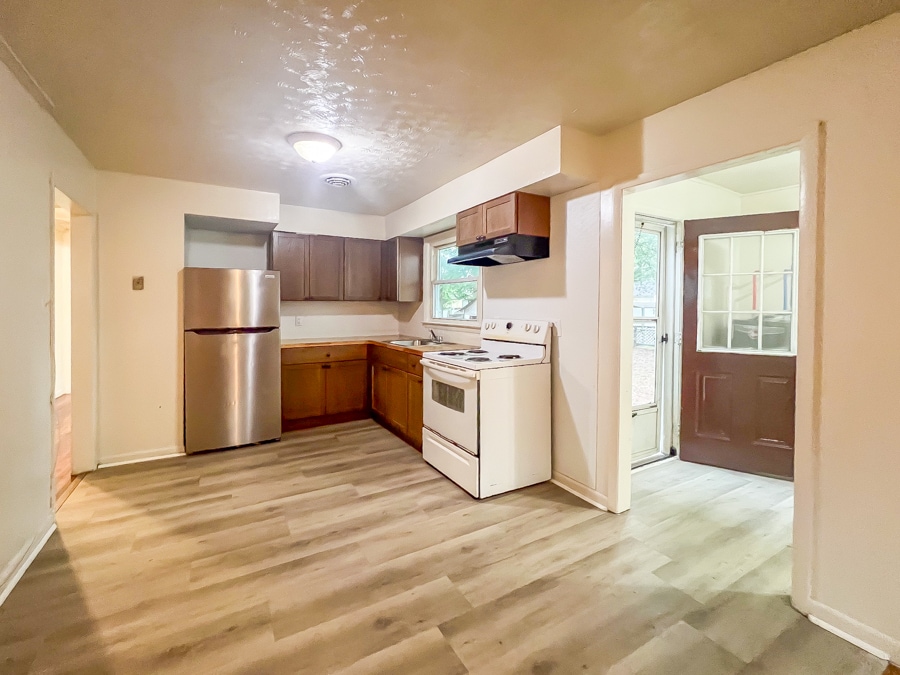 Building Photo - 2303 Maclin Cir