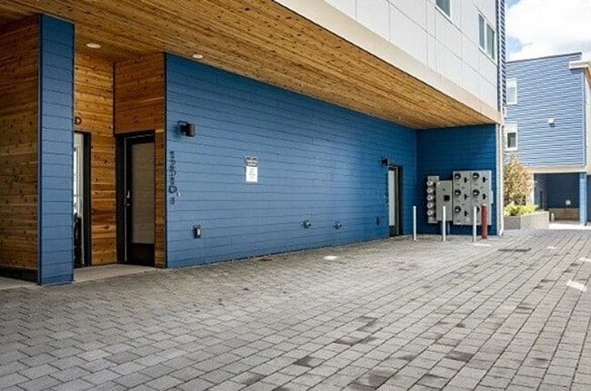 Building Photo - Brand New Pinehurst Home with Hardwood Floors & Easy I-5 Access
